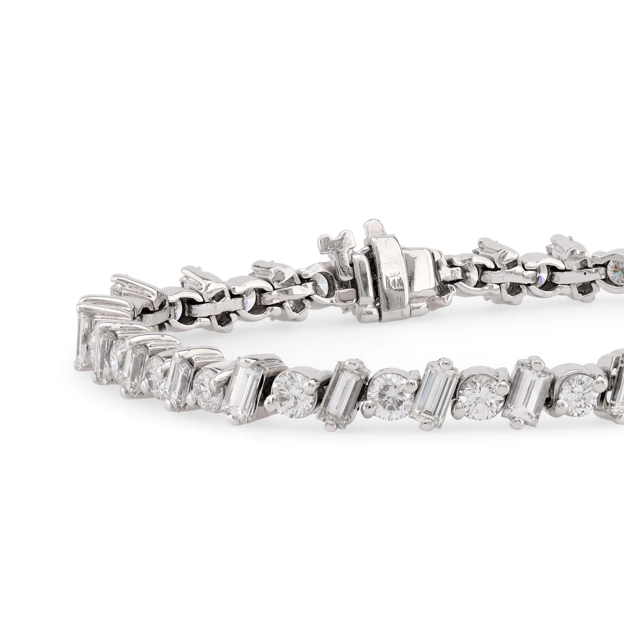 Modern 7.5 Carat Total Weight Diamond 14K White Gold Tennis Bracelet